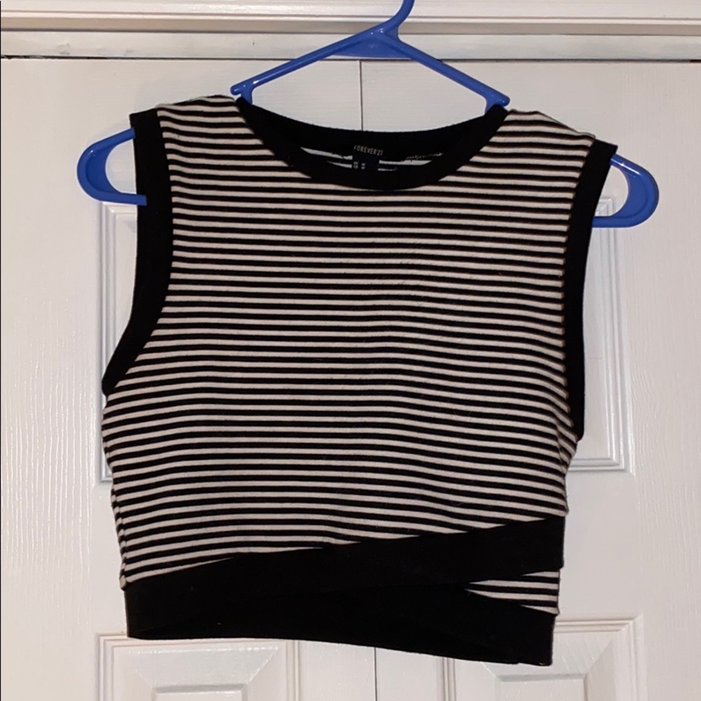 Black and white striped cropped tank top